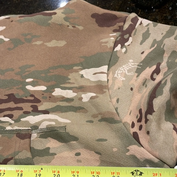 Cherry LA logo camouflage zip-up hoodie. Gently, gently used. - Picture 12 of 13